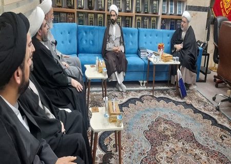 دیدار رئیس انجمن کلام اسلامی حوزه با شیخ عمار الهلالی رئیس قسم المعارف عتبه عباسیه