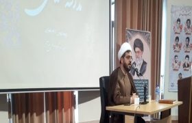 نشست علمی “منابع معرفت در مدرسه کوفه” برگزار شد.